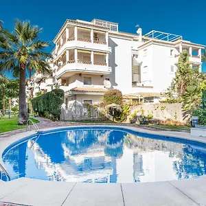 Timon Ii, Luxury 3 Bedroom Beachside Holiday home Benalmadena